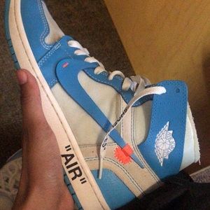 Off white UNCs size 8